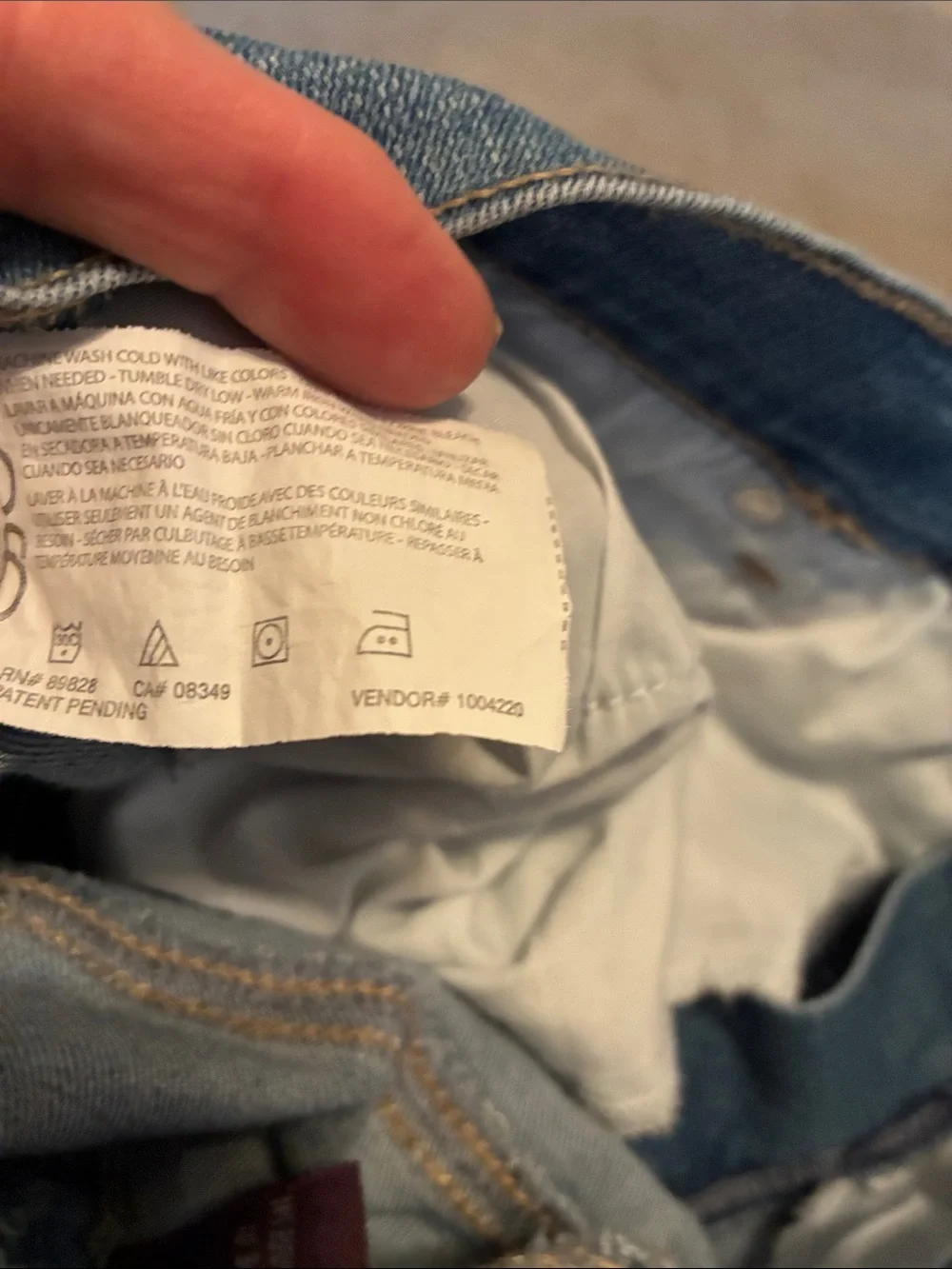 Gloria Vanderbilt Mid Blue Relaxed ladies Jeans - Picture 4 of 4